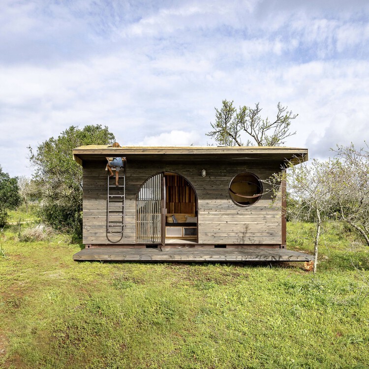 Between Wood Craftsmanship and Small-Space Design: Discovering the Work of Madeiguincho in Portugal - Image 2 of 22