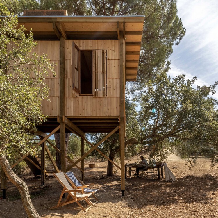 Between Wood Craftsmanship and Small-Space Design: Discovering the Work of Madeiguincho in Portugal - Image 13 of 22
