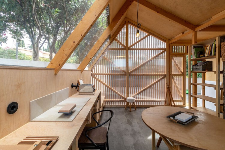 Between Wood Craftsmanship and Small-Space Design: Discovering the Work of Madeiguincho in Portugal - Image 22 of 22