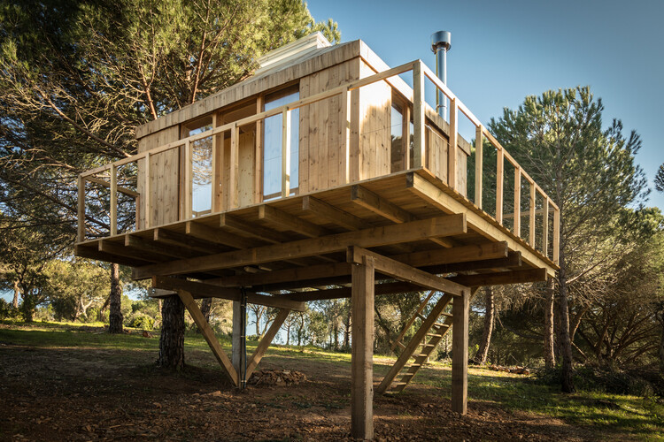 Between Wood Craftsmanship and Small-Space Design: Discovering the Work of Madeiguincho in Portugal - Image 5 of 22