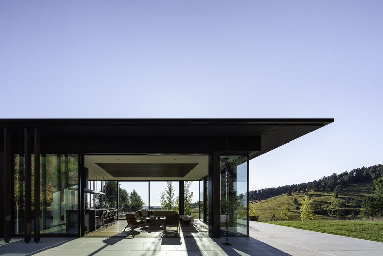Panorama House / Studio B Architecture + Interiors - Image 2 of 26