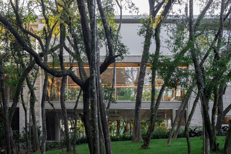 House Pedra / Marcos Bertoldi Arquitetos - Image 24 of 34