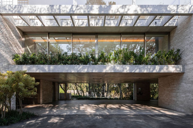 House Pedra / Marcos Bertoldi Arquitetos - More Images