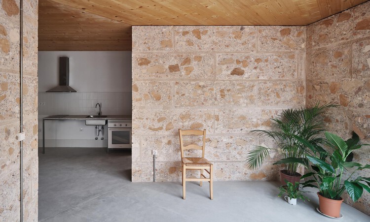 Social Housing Units 2104 / HARQUITECTES - Interior Photography, Brick, Concrete