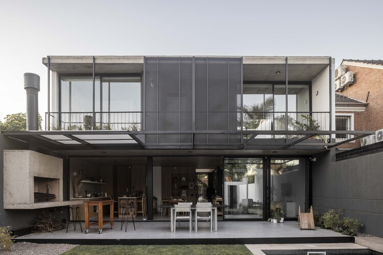 Olivos House / Estudio GLAD - More Images