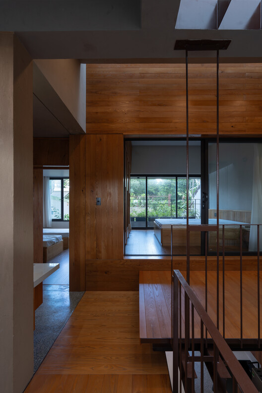 Jinjee House / Tad.atelier - Interior Photography, Kitchen, Wood, Glass