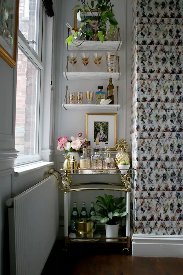 vertical spaces for beverage station