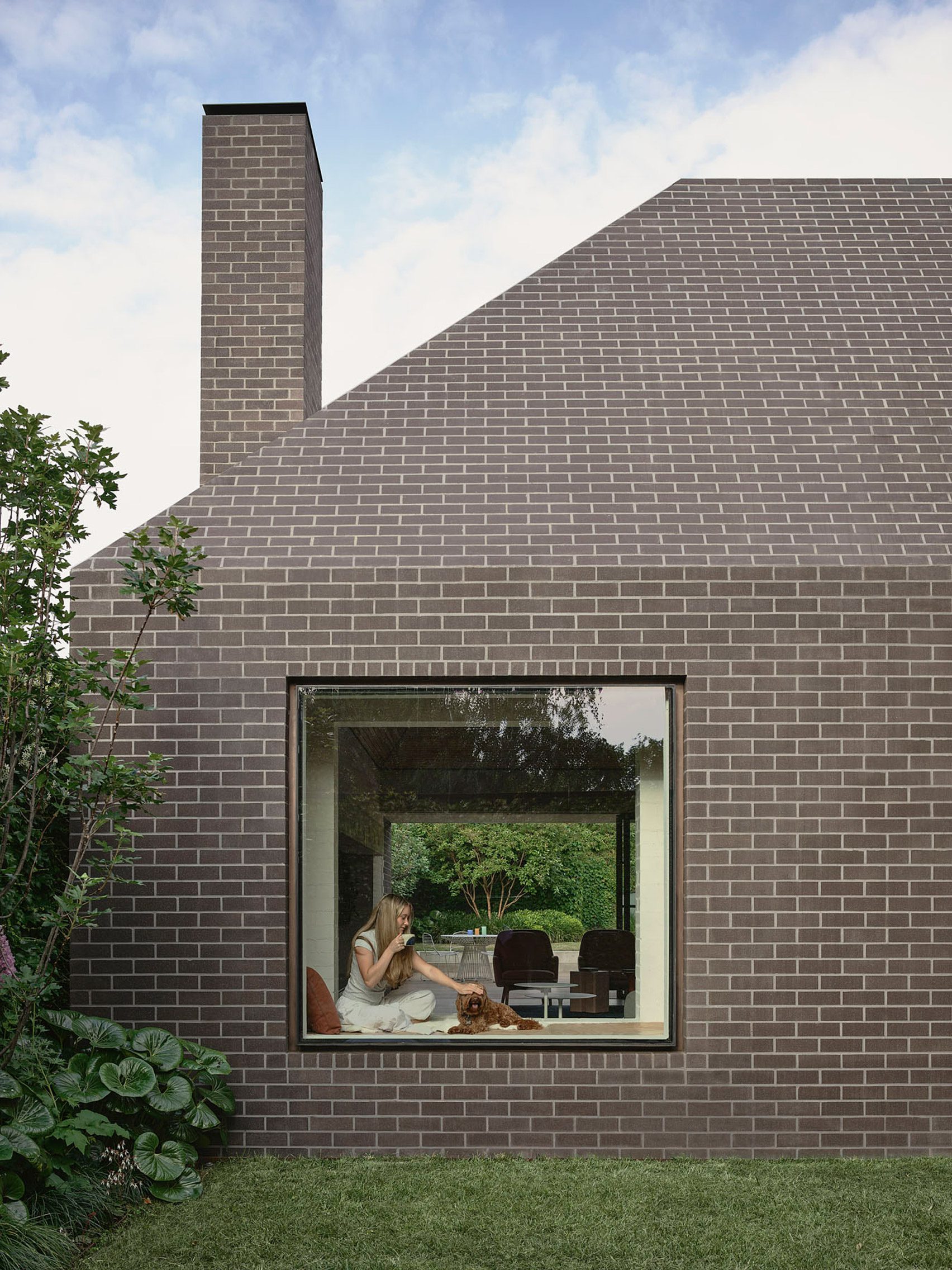 Black-brick extension in Melbourne