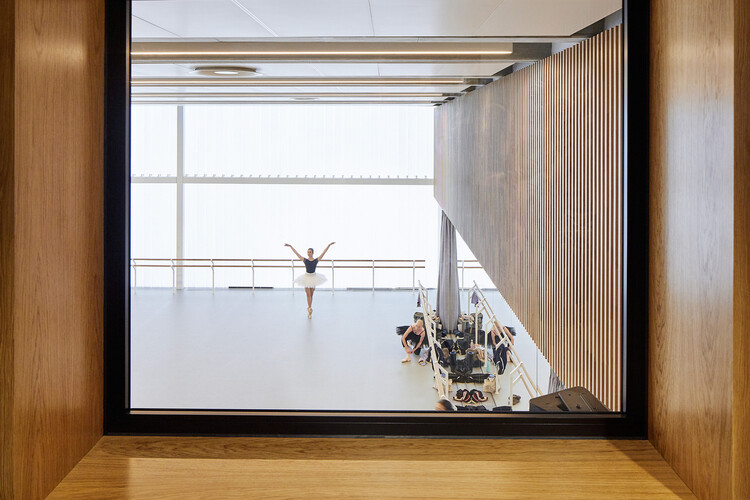Choreographing Space: Architecture and Dance as Interdisciplinary Practices - Image 27 of 40