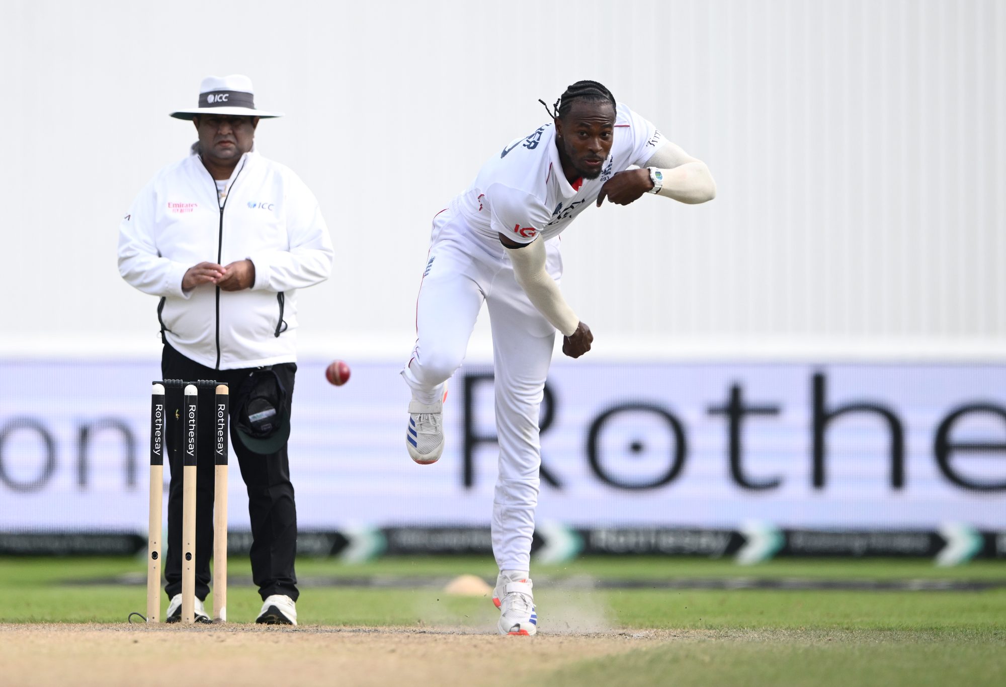 MANCHESTER, ENGLAND - JULY 26: England bowler Jofra Archer in bowling action during day four of the 4th Test Match between England and India at Emirates Old Trafford on July 26, 2025 in Manchester, England. (Photo by Stu Forster/Getty Images)