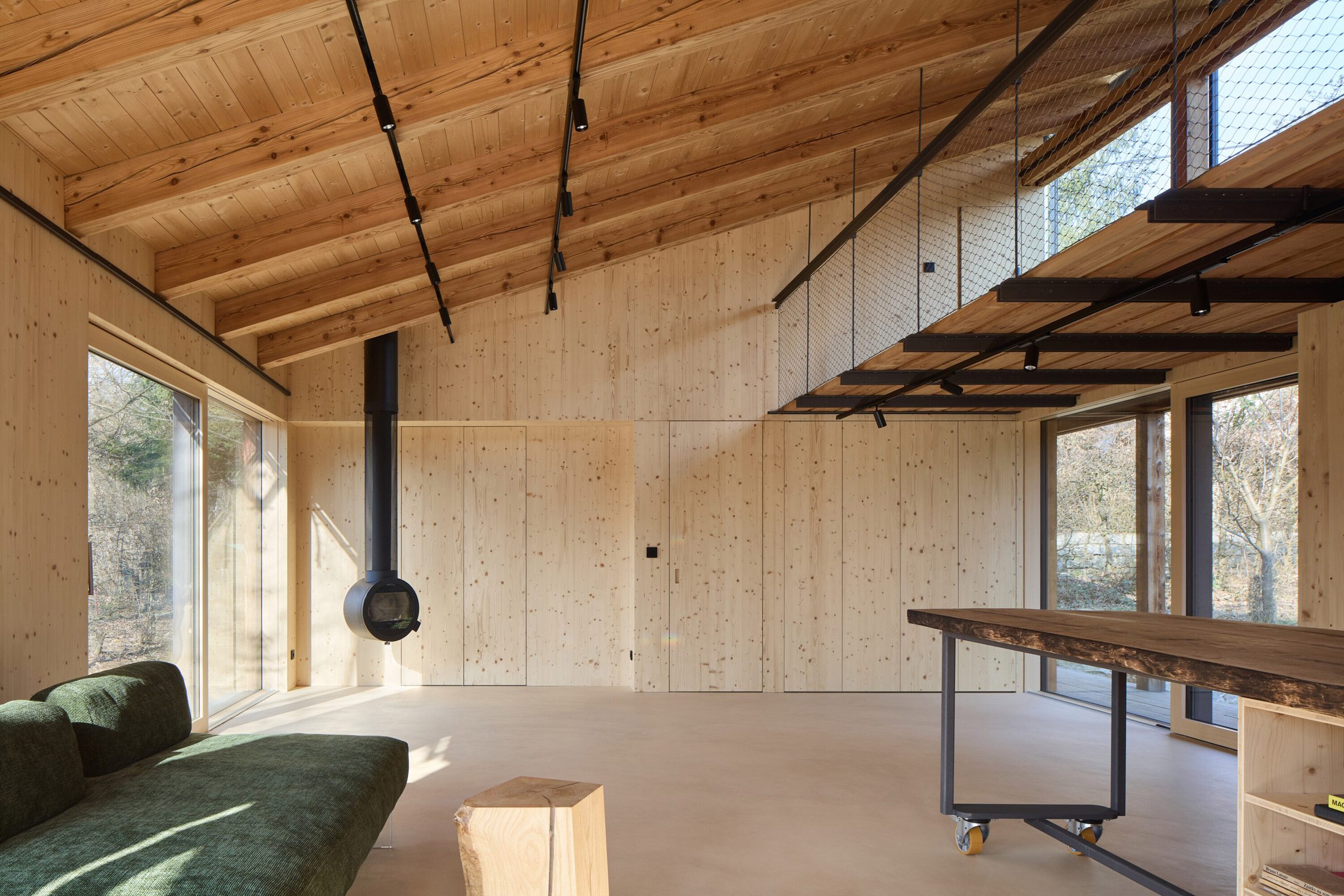 Studio space at Czech house by Päivä Architekti