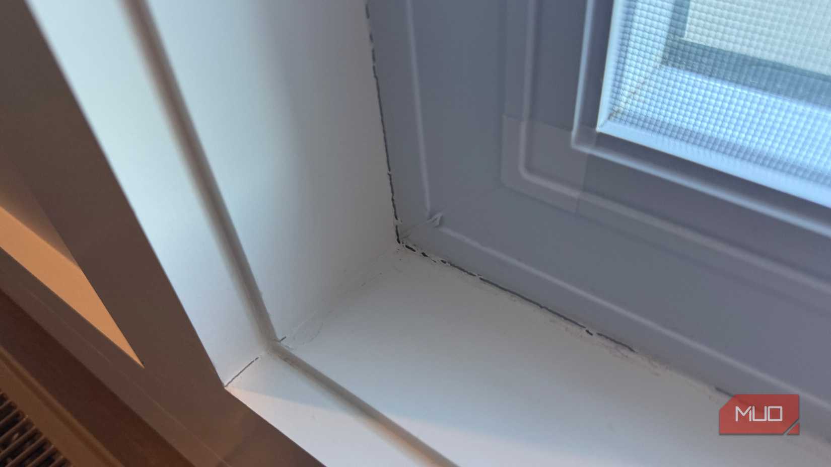 cracks around windows inside